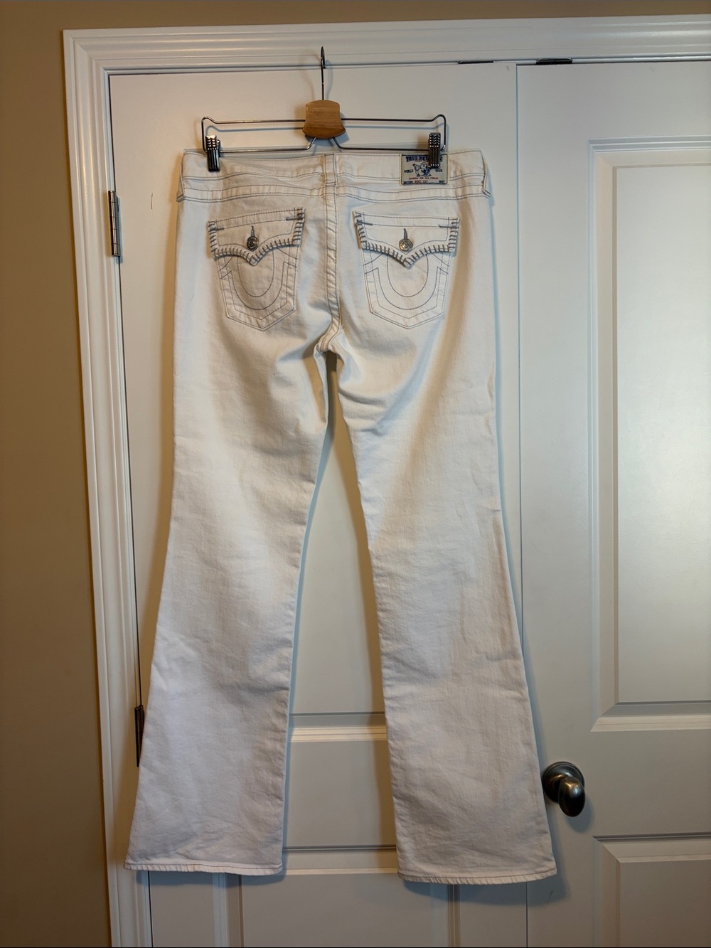 True Religion White Flare Jeans with Branded Pocket Detail - Picture 2 of 4